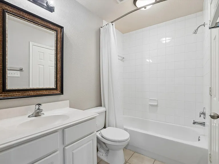 13518 Via Chianti Ln — Photo 21
