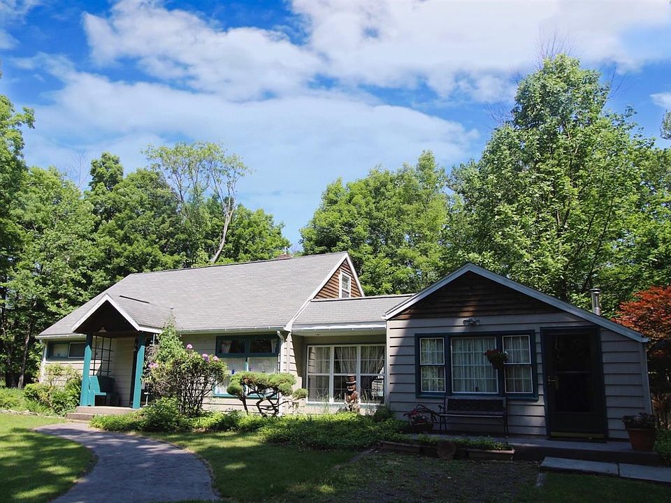 1st image of 60 Bell Ln