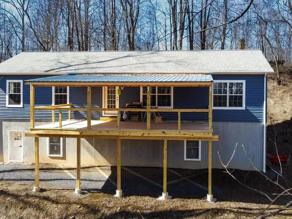 3352 Beverly Pike, Grafton, WV 26354