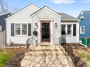 1403 Waverly Pl, Joliet, IL 60435