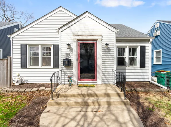 1403 Waverly Pl, Joliet, IL 60435