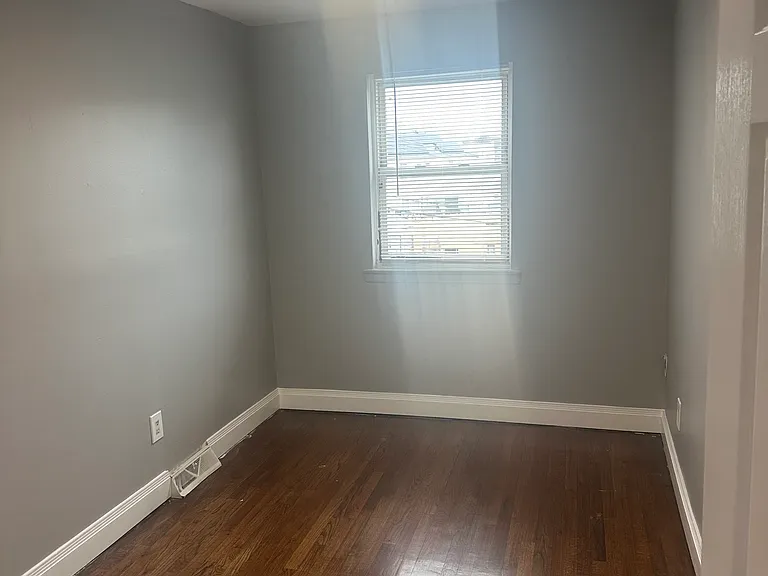 1966 Burke Ave #2 — Photo 9