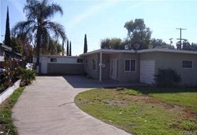 2nd image of 7686 Magnolia Ave