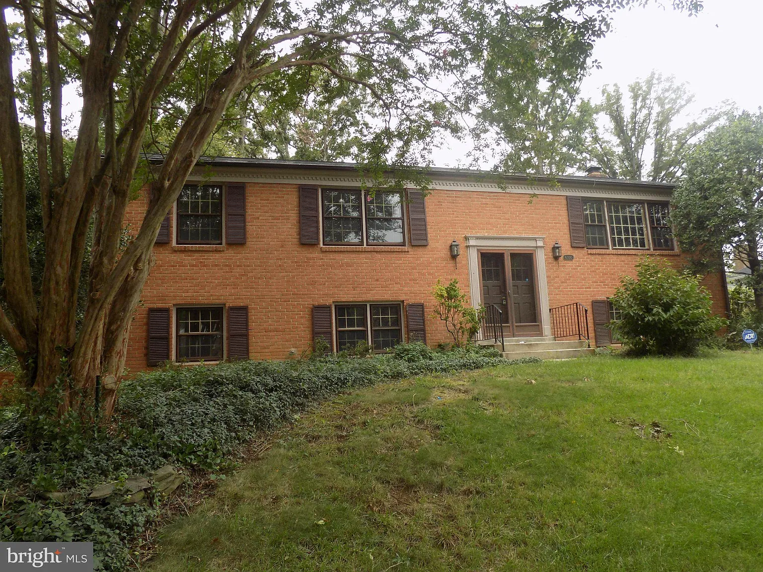 5 bed, 3.0 bath, 2500 sqft, $3,490 — Photo 1