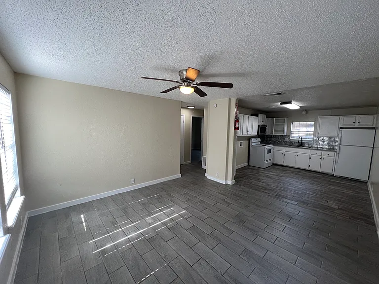 4814 Parry Ave #2 — Photo 5