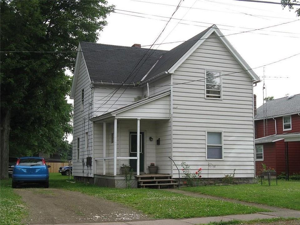 2nd image of 16 Blaine St