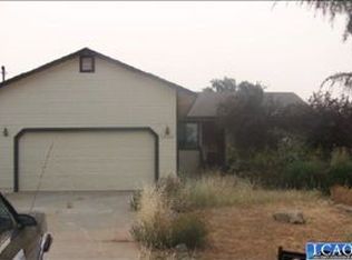 19176 Stonegate Rd, Hidden Valley Lake, CA 95467