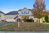 Linden Grove Dr-S1411-001.jpg