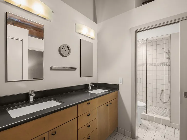 540 N Lake Shore Dr — Photo 21