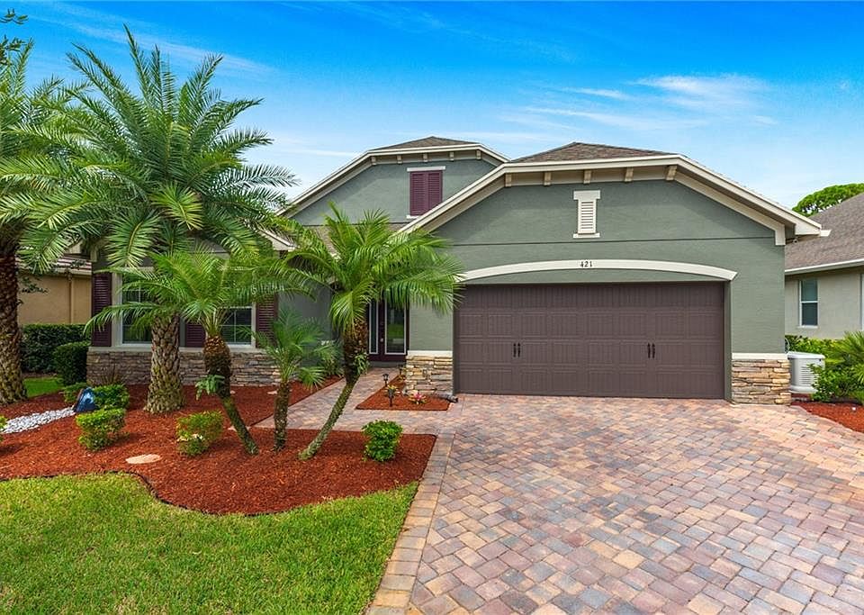 1st image of 421 SW Sun Cir