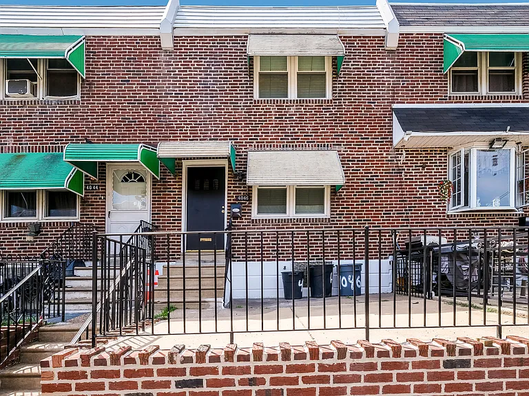 4046 Lawndale St — Photo 1