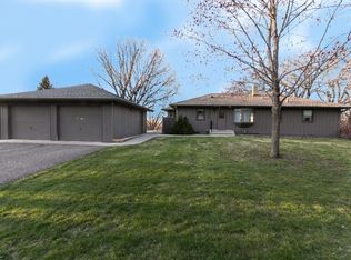 3310 Harmony Cir, Burnsville, MN 55337