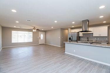 3rd image of 25117 N 86th St