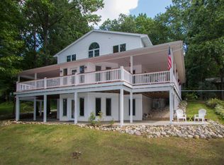 355 Horseshoe Ct, Plainwell, MI