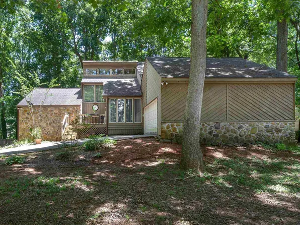 1962 Colony Oaks Dr, Snellville, GA 30078