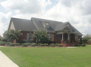 211 Pine Level Rdg, Deatsville, AL 36022