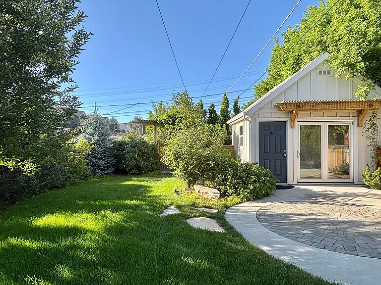 953 E Lowell Ave — Photo 44