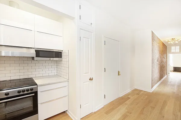 Rented by Keller Williams NYC | media 7