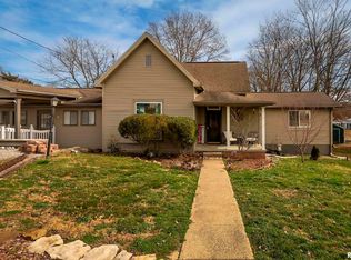 208 N 3rd St, Vienna, IL 62995