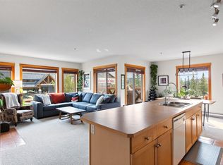 1160 SE Railway Ave #209, Canmore, AB T1W 1P4