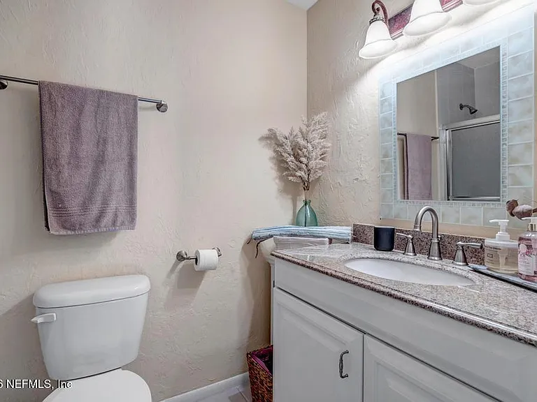 695 A1A #1 — Photo 31