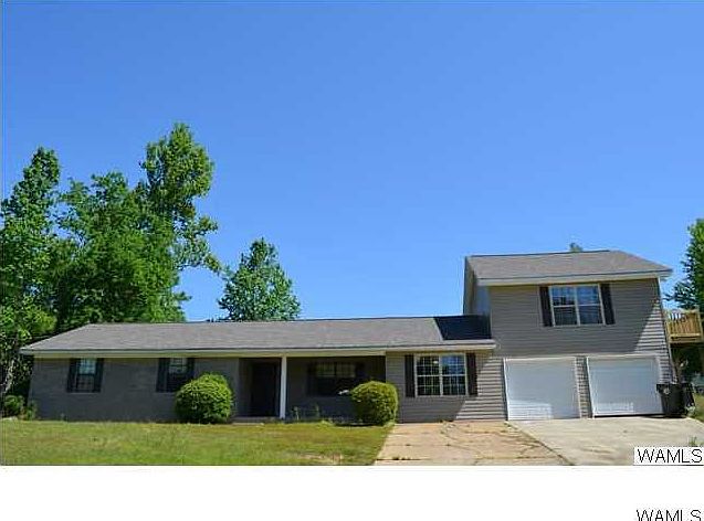 1st image of 4610 1st Pl NE