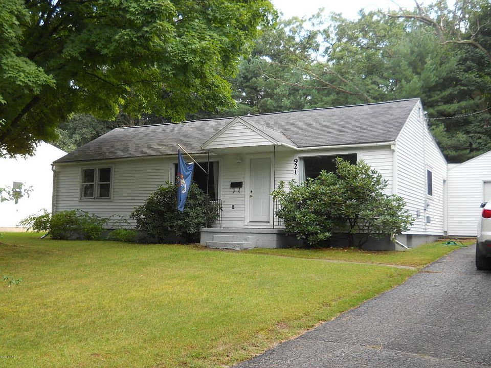 1st image of 921 Mary Ann Ct
