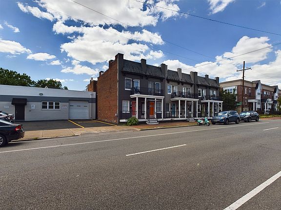 3rd image of 1639 W Cary St #1