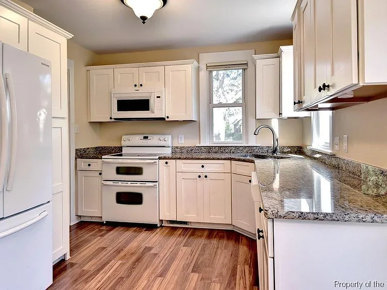 323 Littletown Quarter — Photo 14