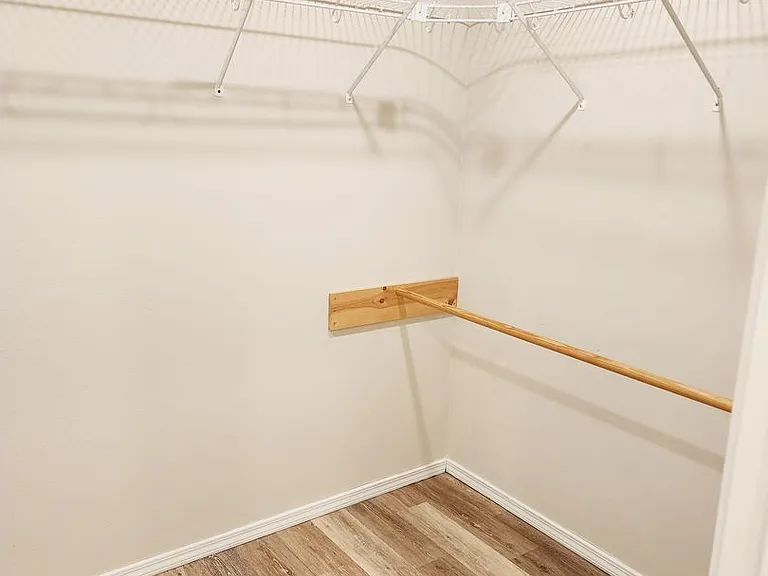 4303 S Sulgrove Ave — Photo 11