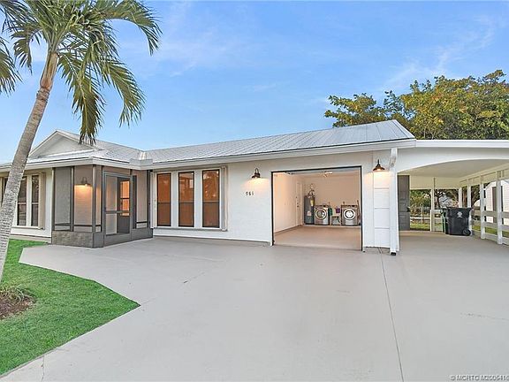 4th image of 981 SW Bay State Rd