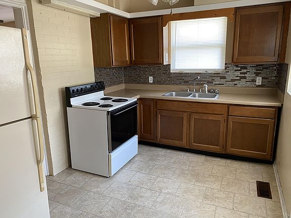 5th image of 1115 8th St