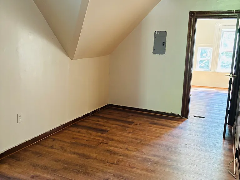 1311 Park Ave — Photo 4