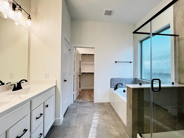 313 Rise Ln — Photo 10