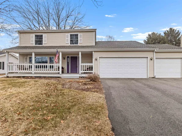 5936 Sandringham Ln, Rockford, IL 61107