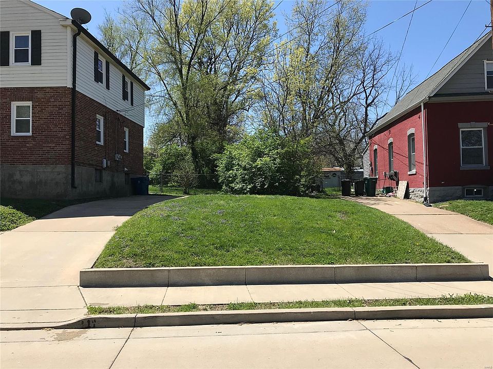 1st image of 7566 Woodland Ave