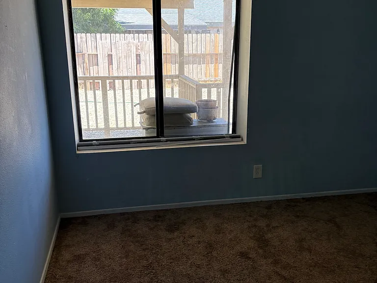 14176 Poplar St — Photo 5