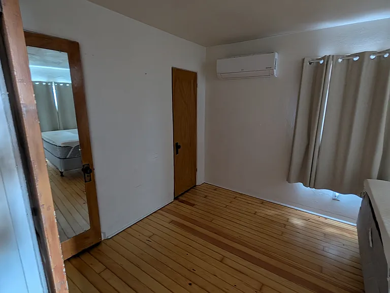 1021 Headingly Ave NW #1 — Photo 2