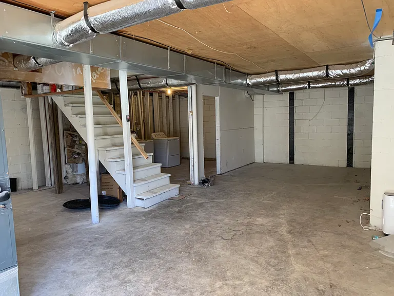 2806 Midfield Cir SE — Photo 16