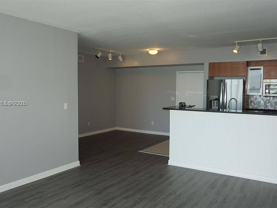 1st image of 325 Biscayne Blvd #2022