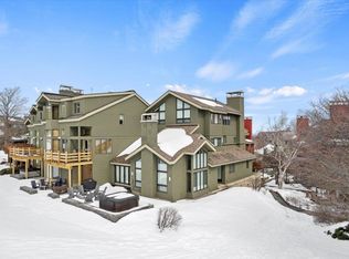 15 Mountain Reach Mews Rd UNIT 15, West Wardsboro, VT 05360