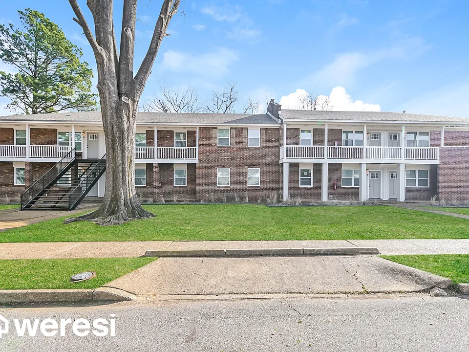 160 Hayden Pl #2