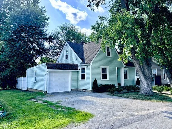 109 N Broadway St, Lodi, OH 44254