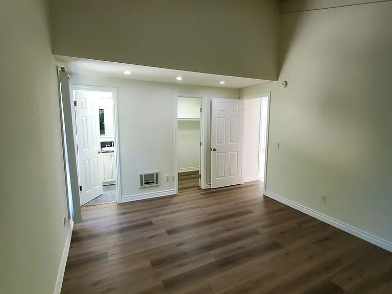 725 Domingo Dr — Photo 18