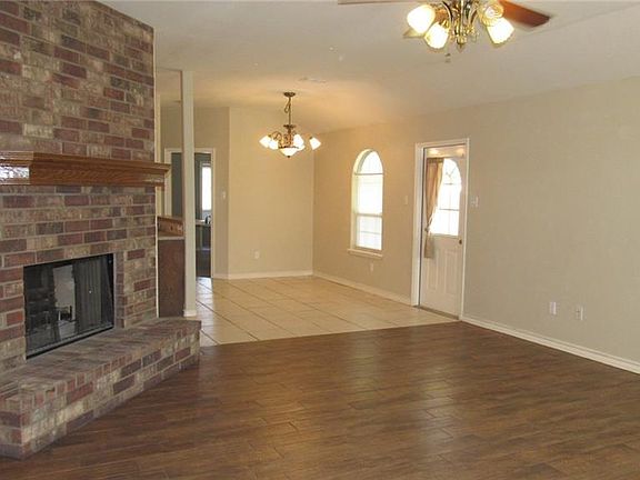 2nd image of 2333 Kazmir Dr