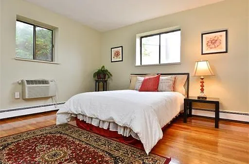 8R Riverside St #13 — Photo 6