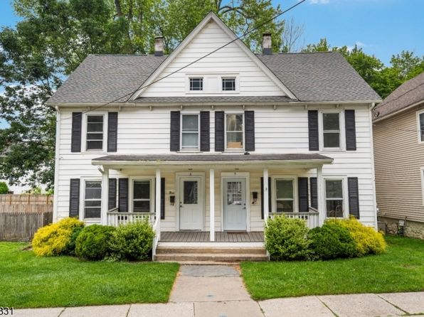 35 New Hampshire St #1