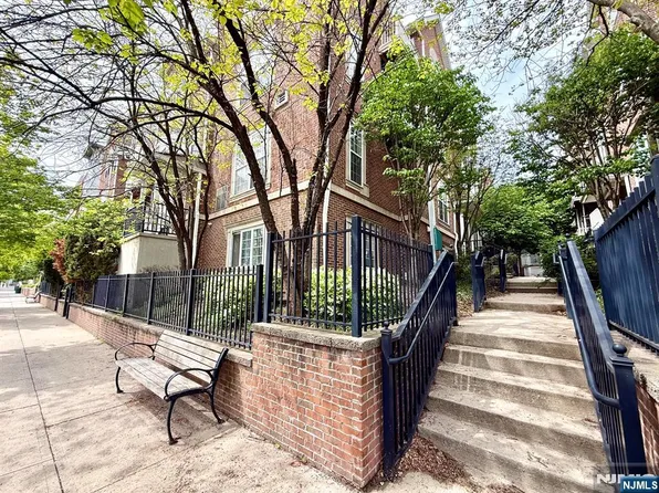 200 Dey St Unit 257, Harrison, NJ 07029