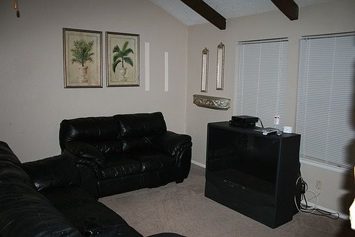 2nd image of 1114 Fillmore Dr