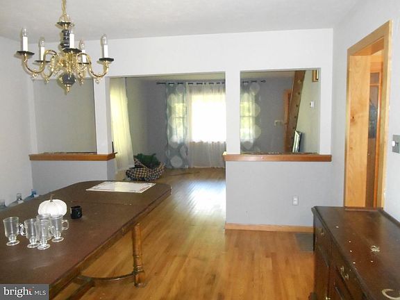 5th image of 1002 N Chew Rd